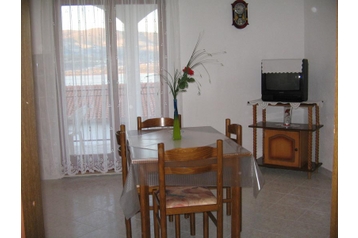 Croatia Privát Mastrinka, Exterior